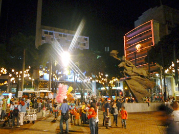 plaza-bolivar-copia[1].jpg